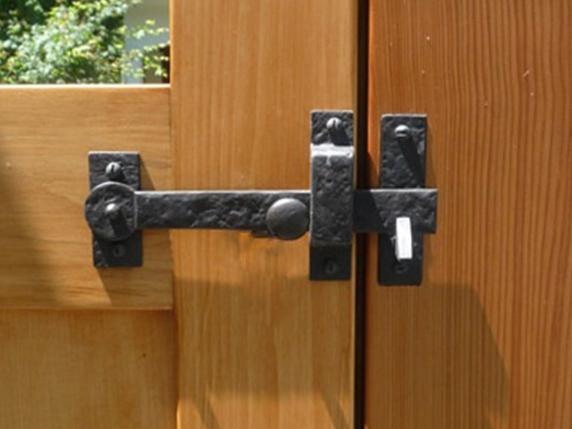 Solid Bronze Textured Drop Bar Latch With Knob