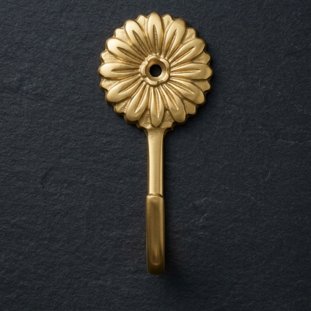 Back Hook 3 3/5 " Pb (Polished Brass)