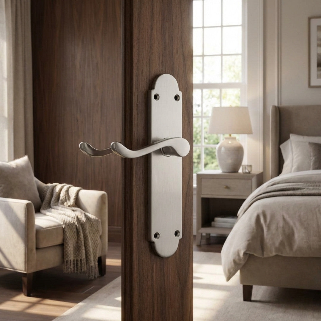 Victorian Shaped Door Lever Handle Polished Chrome 170 mm