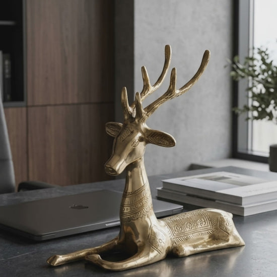 DLUXDEKOR-Deer - Premium Brass Deer Statue Gold Finish Decorative Sculpture for Home.mp4